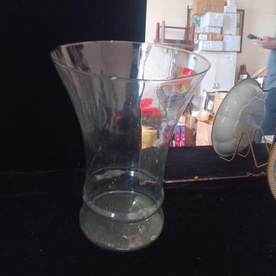 ETCHED ANTIQUE WALL MIRROR, LARGE GLASS VASE AND DAHER DECORATED TRAY