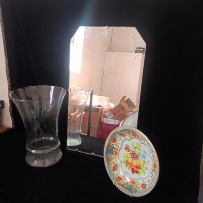 ETCHED ANTIQUE WALL MIRROR, LARGE GLASS VASE AND DAHER DECORATED TRAY