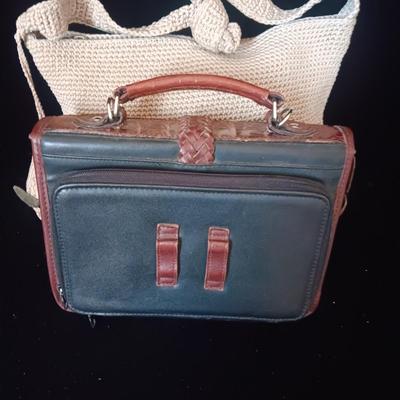 WORTHINGTON CLOTH PURSE AND BRIGHTON STYLE CLUTCH PURSE