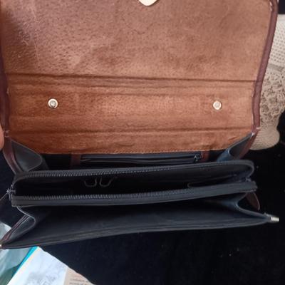 WORTHINGTON CLOTH PURSE AND BRIGHTON STYLE CLUTCH PURSE