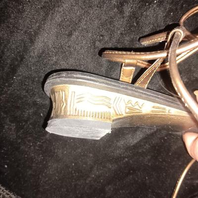 MICHE BAG AND WORTHINGTON CLOTH PURSES PLUS WILD DIVA SANDALS SIZE 8.5