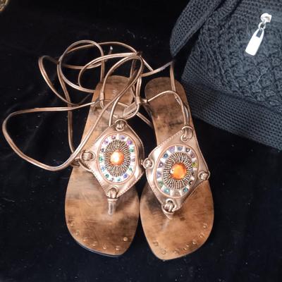 MICHE BAG AND WORTHINGTON CLOTH PURSES PLUS WILD DIVA SANDALS SIZE 8.5