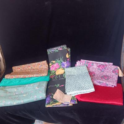LARGE ASSORTMENT OF SEWING MATERIAL