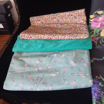 LARGE ASSORTMENT OF SEWING MATERIAL
