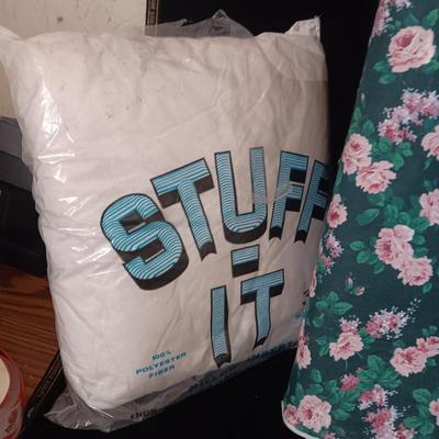 BOLTS OF SEWING MATERIAL, POLY-FIL AND 16" PILLOW FORM