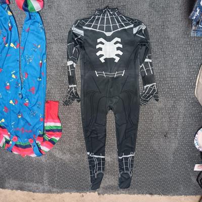 CHILD'S MARVEL SPIDER-MAN AND CHUCKY COSTUMES SIZE 6 - 7