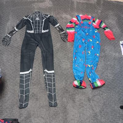 CHILD'S MARVEL SPIDER-MAN AND CHUCKY COSTUMES SIZE 6 - 7
