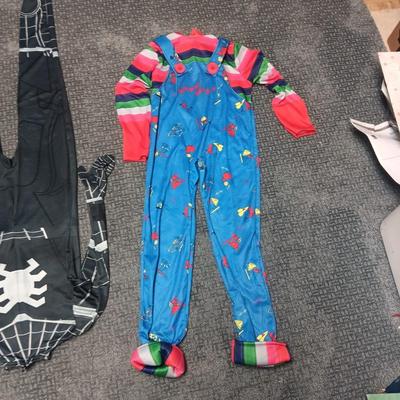 CHILD'S MARVEL SPIDER-MAN AND CHUCKY COSTUMES SIZE 6 - 7