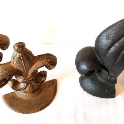 Lot #6 2 Pair of Contemporary Fleur di Lis Bookends