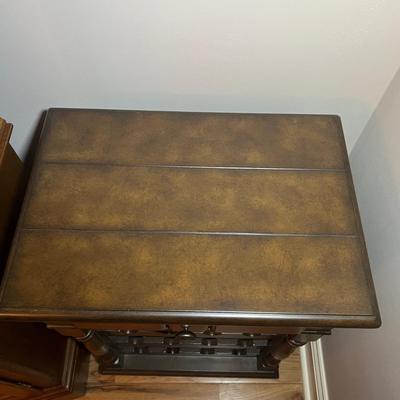 Home Meridian Wooden Wine Rack Table (DR-RG)