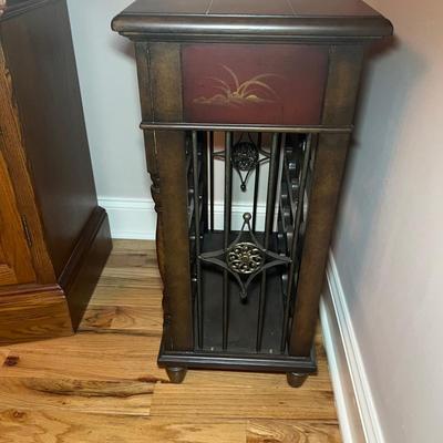 Home Meridian Wooden Wine Rack Table (DR-RG)