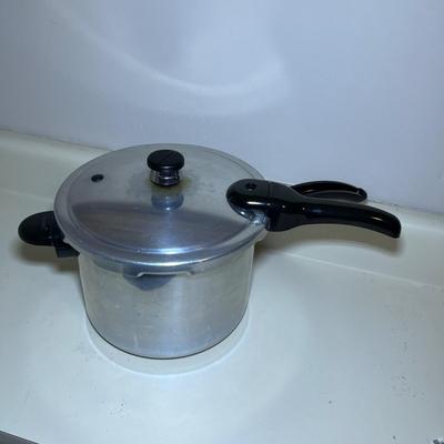 Cook’s Essentials Digital Pressure Cooker & More (L-RG)