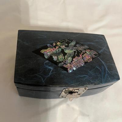 Jewelry Boxes & Reuge Music Box (B4-MG)