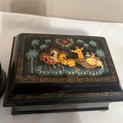 Jewelry Boxes & Reuge Music Box (B4-MG)