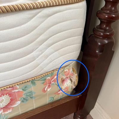 KINCAID Queen Size Cherrywood Spool Bed