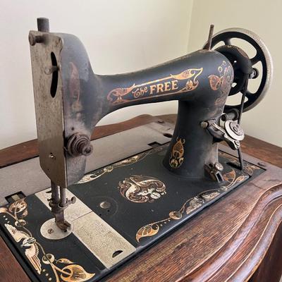 Vintage The FREE Sewing Cabinet & Sewing Machine~Read Details