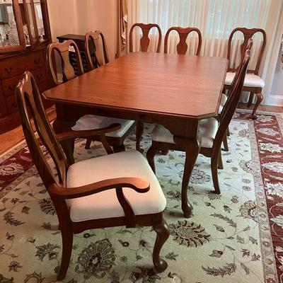 Expandable Dining Table With Eight Matching Chairs (DR-RG)