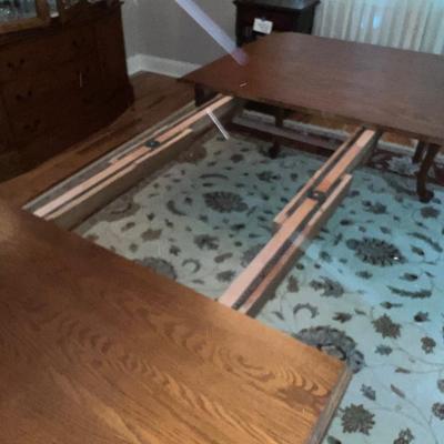 Expandable Dining Table With Eight Matching Chairs (DR-RG)