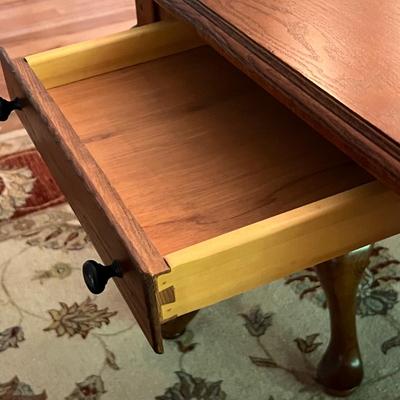 Expandable Dining Table With Eight Matching Chairs (DR-RG)