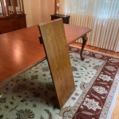 Expandable Dining Table With Eight Matching Chairs (DR-RG)