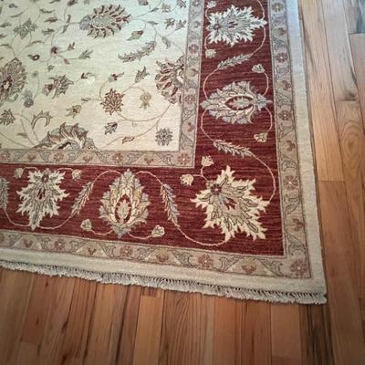 Cream/Rust 8’11 x 12’1 Area Rug (DR-RG)
