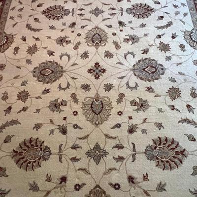 Cream/Rust 8’11 x 12’1 Area Rug (DR-RG)