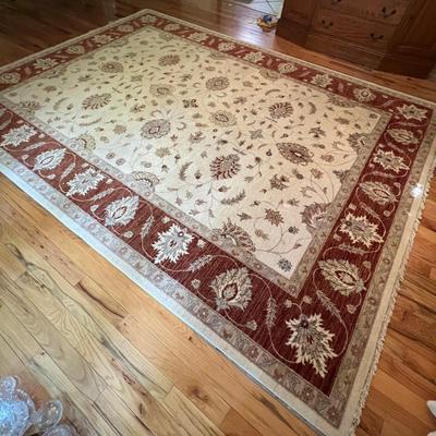 Cream/Rust 8’11 x 12’1 Area Rug (DR-RG)