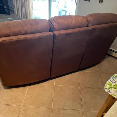 Lane Sofa with Reclining Seats (LR-MK)