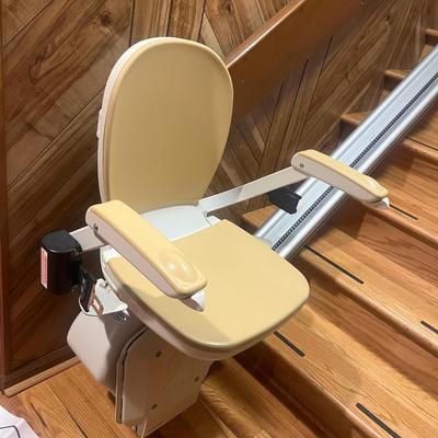 Acorn Stairlift (BB-MG)