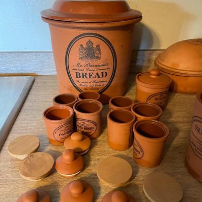 THE ORIGINAL SUFFOLK HENRY WATSON POTTERY SET & MR BRANNAM'S BREAD BIN