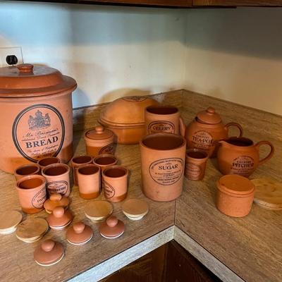 THE ORIGINAL SUFFOLK HENRY WATSON POTTERY SET & MR BRANNAM'S BREAD BIN