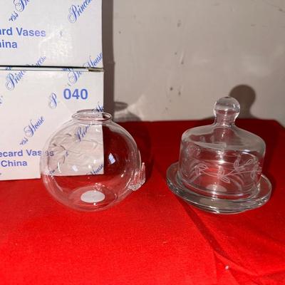 PRINCESS HOUSE 8 CRYSTAL PLACECARD VASES & 2 VOTIVE HOLDERS