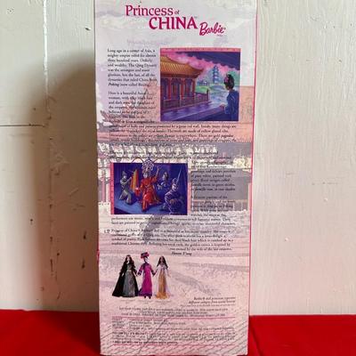 BARBIE PRINCESS OF CHINA AND AN ASIAN DOLL