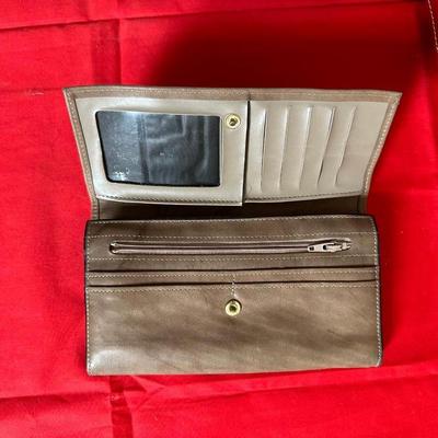 WALLETS, CLUTCH PURSE AND DAY PLANNER