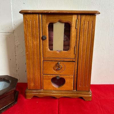 HANDMADE DOILIES, JEWELRY BOXES, BOLO TIES AND LIGHTER COVER