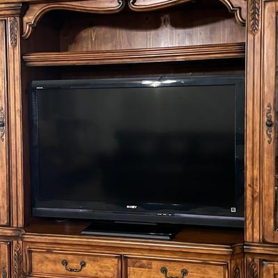 SONY ~ Bravia ~ 52” TV