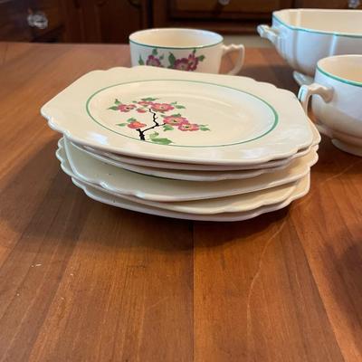 16 Piece the Homer Laughlin Set