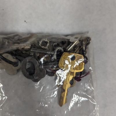 Assortment Of Vintage Keys