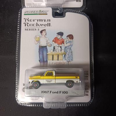 2 NEW NORMAN ROCKWELL DIE-CAST MODEL TRUCKS
