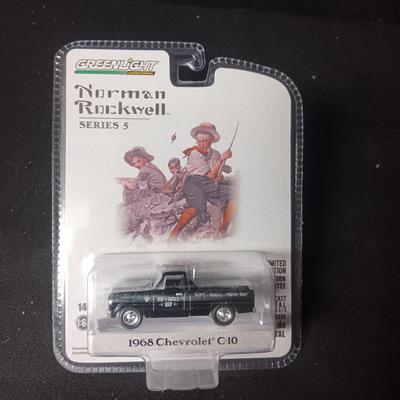 2 NEW NORMAN ROCKWELL DIE-CAST MODEL TRUCKS