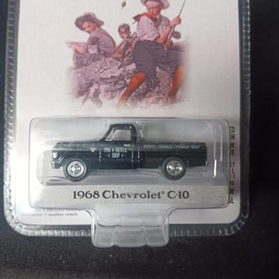 2 NEW NORMAN ROCKWELL DIE-CAST MODEL TRUCKS