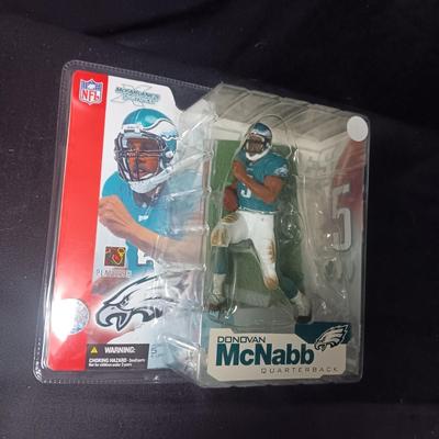 NEW NFL MCFARLANE'S DONOVAN MCNABB ACTION FIGURE