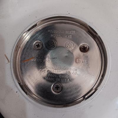 KITCHEN AID STAND MIXER, NO BEATERS