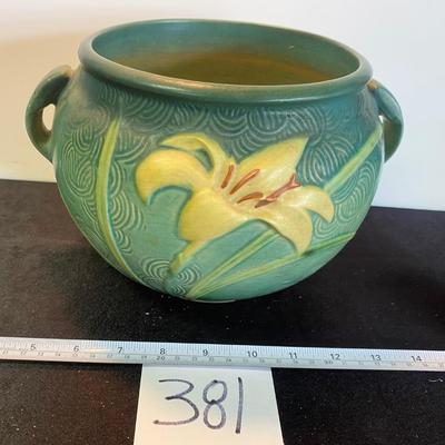 Vintage Roseville Zephyr Lily Planter
