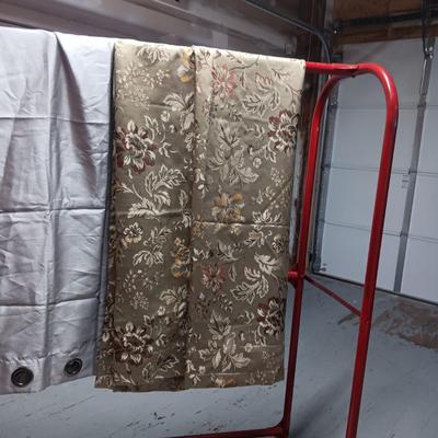 CURTAIN PANELS & 2 TABLECLOTHS