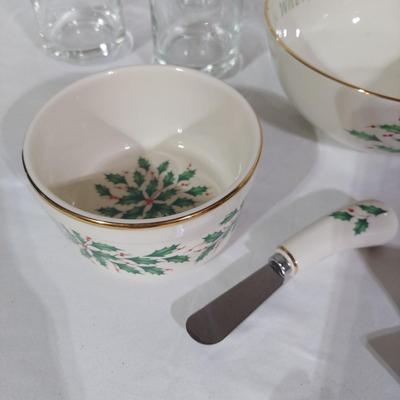 Lenox Holiday Serveware and More (B2-BBL)