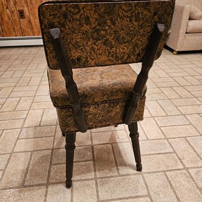 Gold Toned Sewing Chair w/ Storage Compartment (BDF-JS)