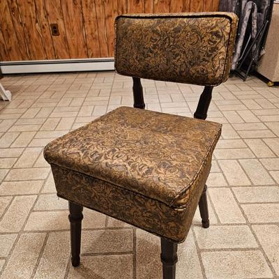 Gold Toned Sewing Chair w/ Storage Compartment (BDF-JS)