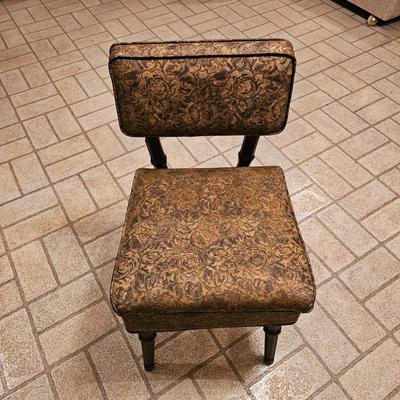 Gold Toned Sewing Chair w/ Storage Compartment (BDF-JS)