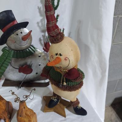 Wood Craft Christmas Decor and more (B2-BBL)